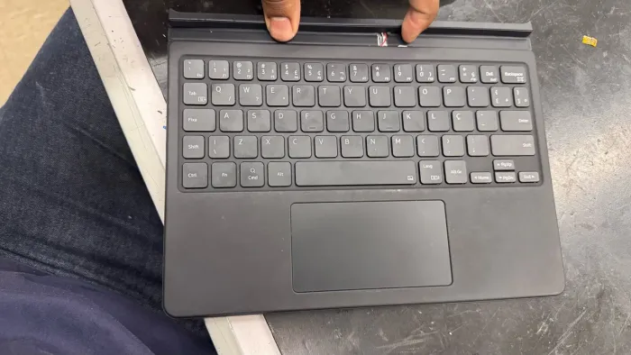 Capa teclado tablet Samsung c/defeito