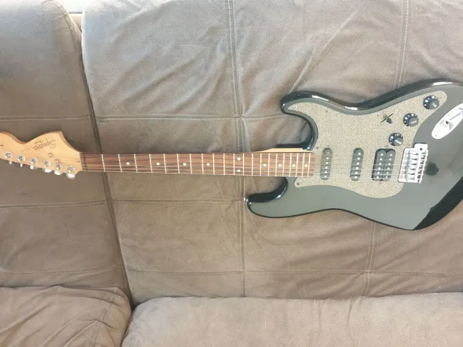 Guitarra fender squier affinity