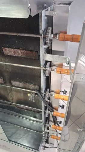 Máquina de assar frango 