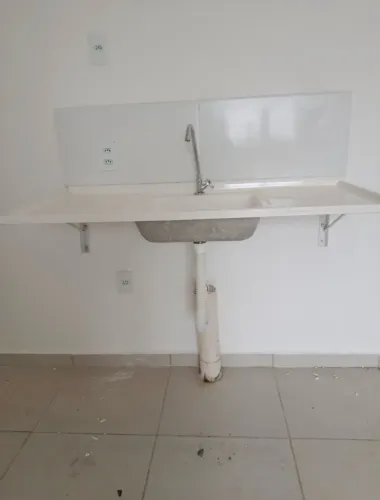 Pia e torneira cozinha