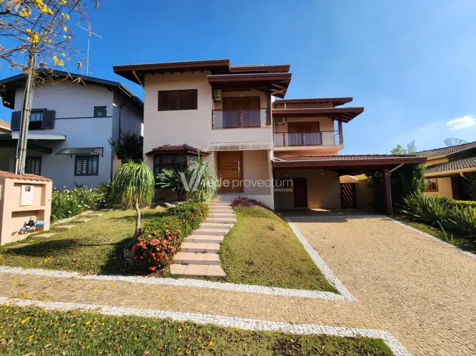 Casa à venda no condomínio Terras do Caribe com 5 quartos.