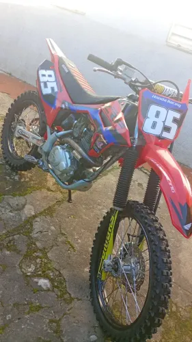 CRF 230 Ano e modelo 2015