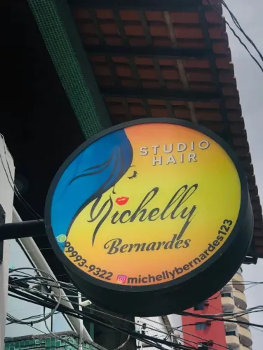 Procura se manicure