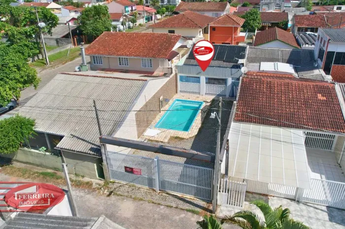 Casa com Piscina no Brejatuba - 04 Quadras do Mar