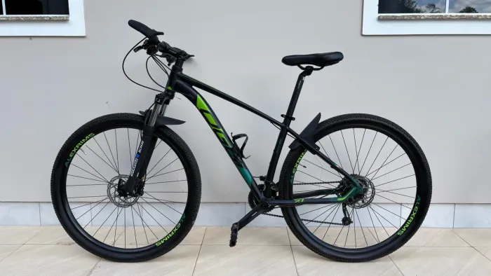 BICICLETA OGGI 7.1 ARO 29