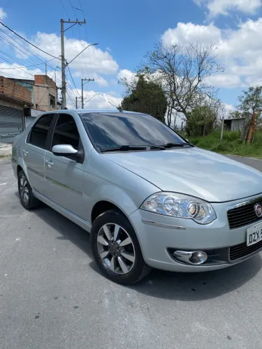 Fiat Siena HLX 1.8 MPI Flex 8V 4P 2008