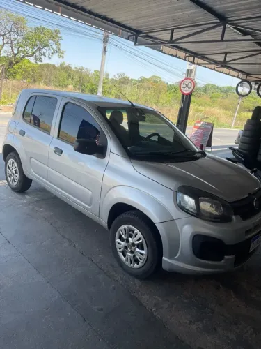 Fiat Uno Attractive 1.0 EVO Fire Flex 8V 5P 2021