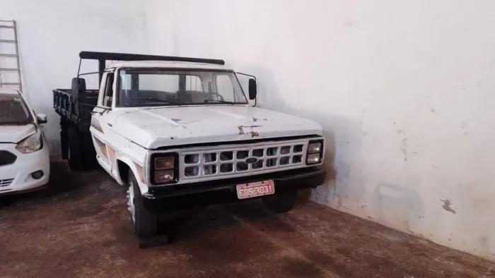 Ford F-4000 2.8 ISF Diesel 4X4 Manual 1982