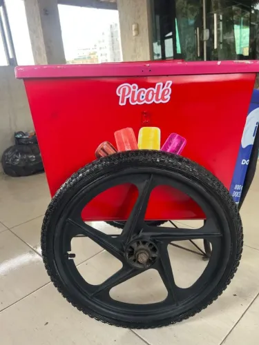 vende-se carrinho de picolé em ótima qualidades e com as placas que gela