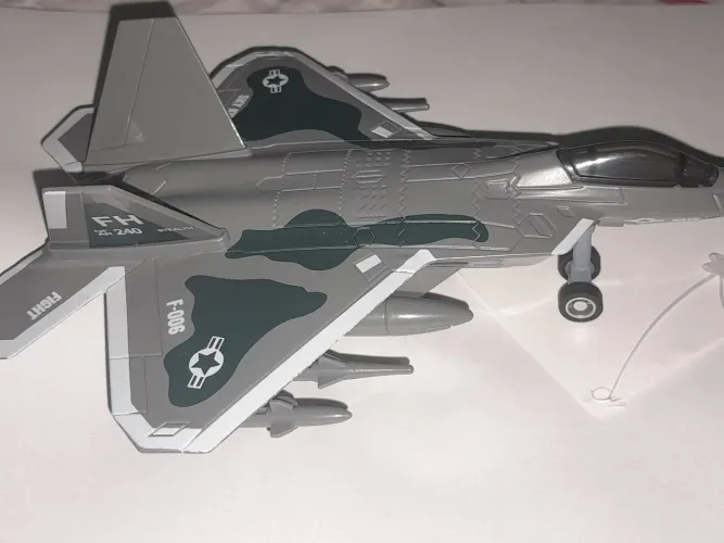 Brinquedo Avião ajato de ferro F-22 (top Gun)Avião Caça
