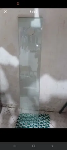 3 Prateleiras para salão com suporte para secador, medidas 1,50 mts X 30 cm .