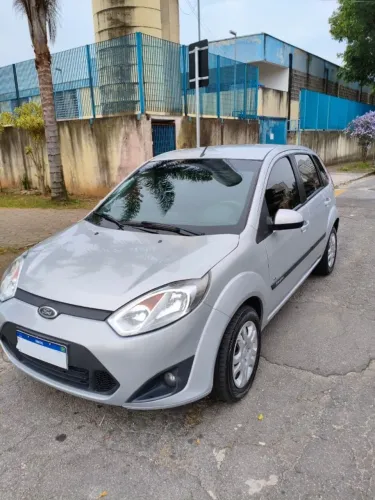 Ford Fiesta SE 1.6 8V Flex 5P 2014