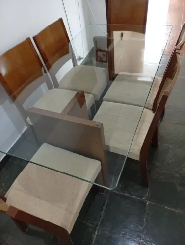 Mesa de Vidro 1,80m com 6 Cadeiras - Completa e Espaçosa