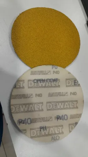 disco de lixa com sistema autoaderente (tipo Fixa Fácil/velcro), P40 medindo 5 polegadas