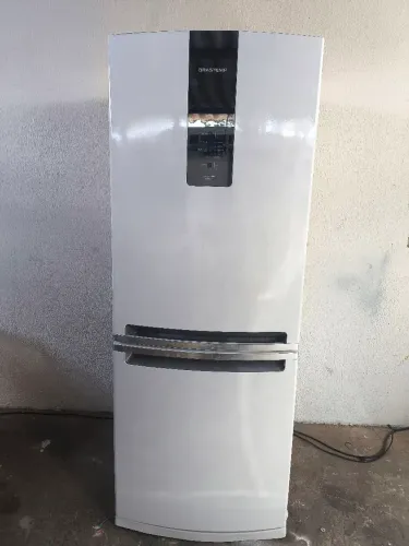 Geladeira Brastemp inversa Frost Free 
