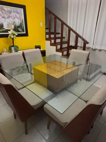 Mesa 1,40 x 1,40 Quadrada + 6 cadeiras Novas