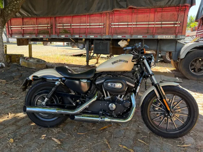 Harley Davidson XL 883 Iron Sportster