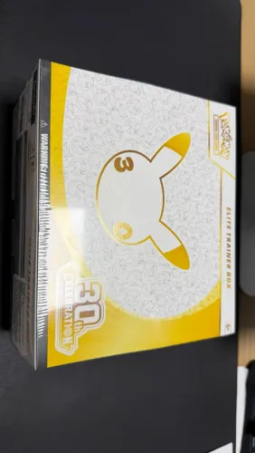 Elite Trainer Box - 30th Celebration