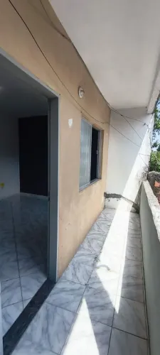Aluga-se casa, 700 reais
