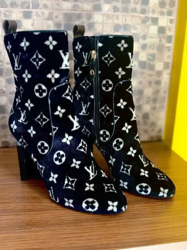 Bota ORIGINAL Monogram LV - Louis Vuitton Silhouette Ankle Boots