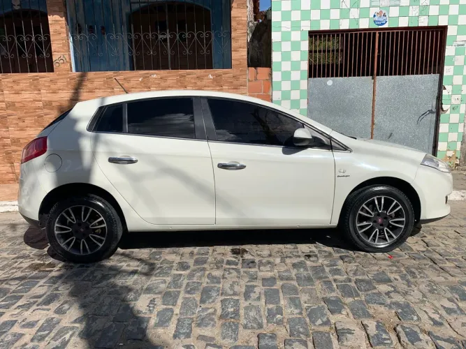Fiat Bravo Essence Dualogic 1.8 Flex 16V 5P 2014