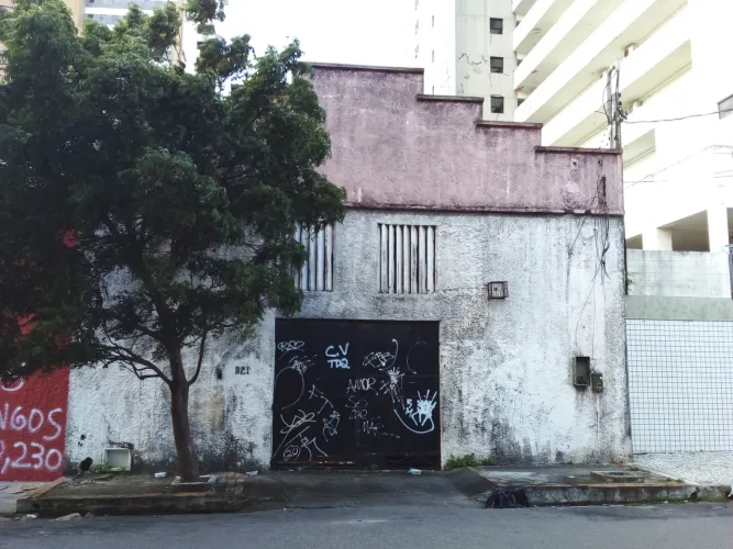 PRAIA DE IRACEMA - RUA JOSÉ AVELINO, 821 APROXIMADAMENTE 365M² - FRENTE 10M X 36 DE FUNDOS