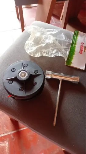 Roçadeira Makita RBC 412U