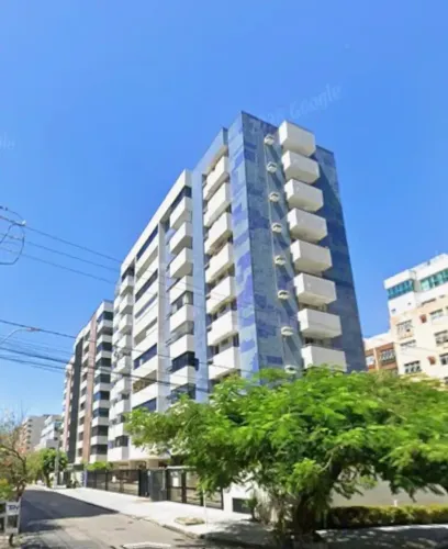 Alugo Q/Sala com varanda na 3ª quadra da praia de Ponta Verde