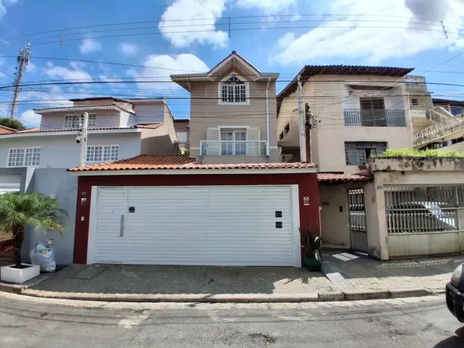 Casa à Venda na Vila Rosália | 4 Dormitórios | 280 m² | Rua Sem Saída | Área Gourmet e Edí