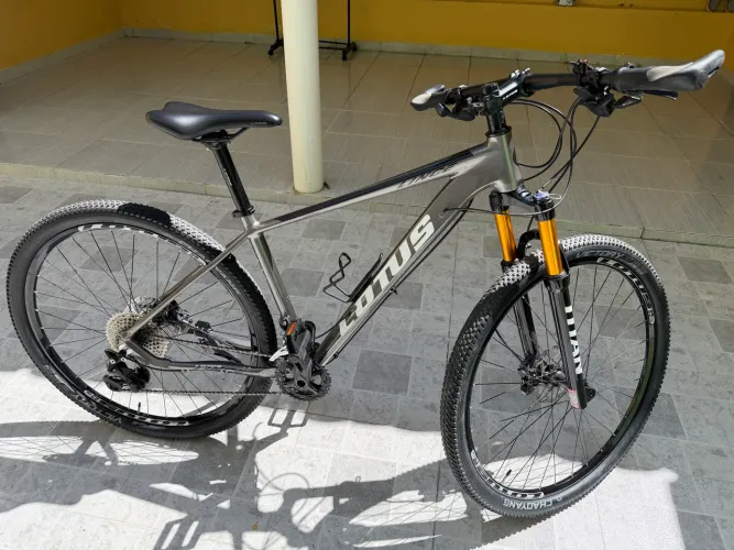 BIKE LOTUS LINCE 17.5 ARO 29 - SHIMANO DEORE 2X11 - 22 VELOCIDADES - REVISADA