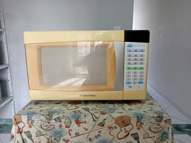 Microondas Electrolux ME28S 28 Litros 127 Volts