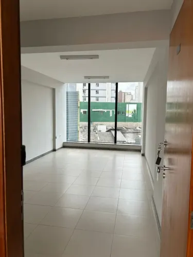 Sala Comercial na Batista Campos com 27,61m²