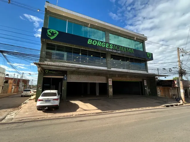 ALUGA-SE GALPÃO COMERCIAL 1.380 m² | 2 PAVIMENTOS