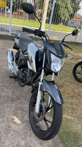 VENDO TITAN CG160 edição 40 anos 