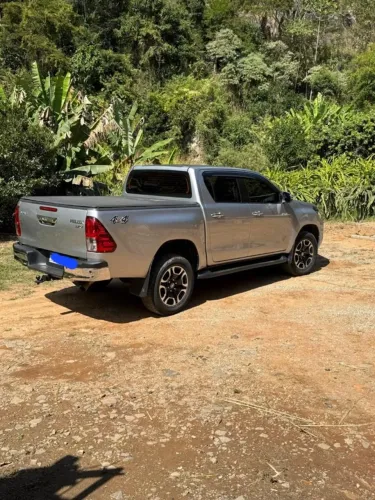 Toyota Hilux CD SRV 4X4 2.8 TDI Diesel Aut. 2021