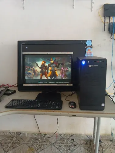 Vende se Pc completo core i3 4 geração 8gb memória HD de 500gb trecado e mause monitor 19
