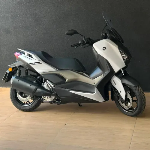 YAMAHA XMAX 250 2025