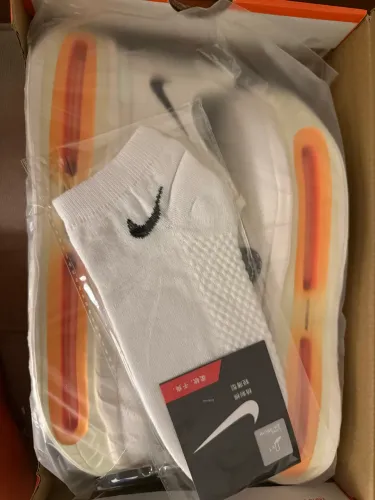 TÊNIS NIKE VOMERO PREMIUM