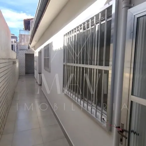 Casa para locação comercial no Bairro do Boqueirão em Praia Grande SP