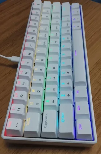 Teclado Mecânico 61% Branco