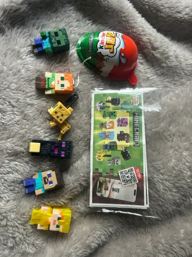 Kinder joy minecraft (IMPORTADO) contém tudo veja anúncio