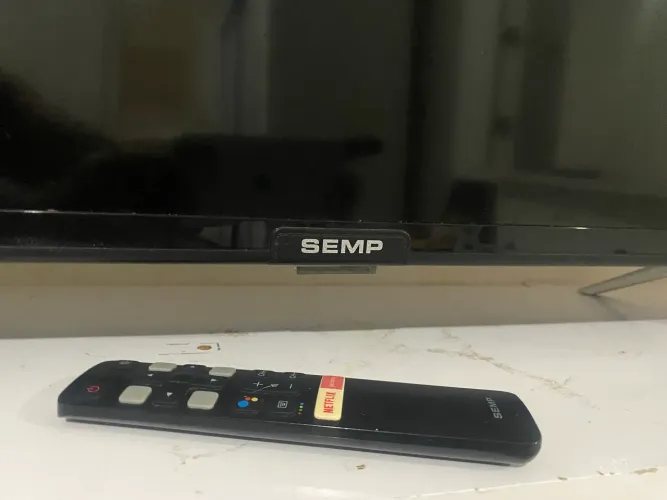 TV Semp 32? para retirada de peças