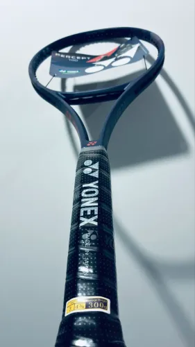 Yonex percept 100 300 gramas L3