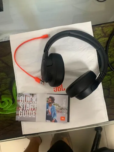 Fone de Ouvido Bluetooth JBL Tune 720BT Dobrável