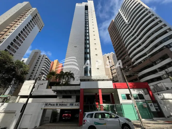 A POUCOS PASSOS DA PRAIA DE IRACEMA, ESTE APARTAMENTO DE 127M² REÚNE AMPLITUDE, SOFISTICAÇ
