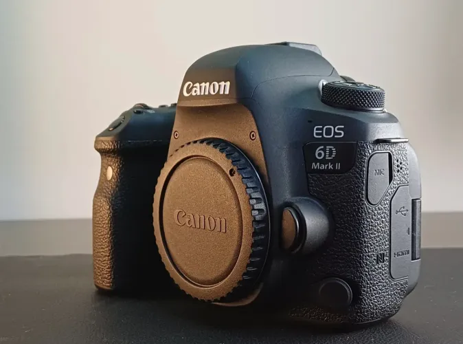 Canon EOS 6D Mark II - Câmera DSLR Full Frame - Impecável!