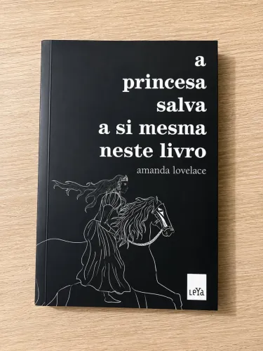 Livro A princesa Salva a si mesma neste livro