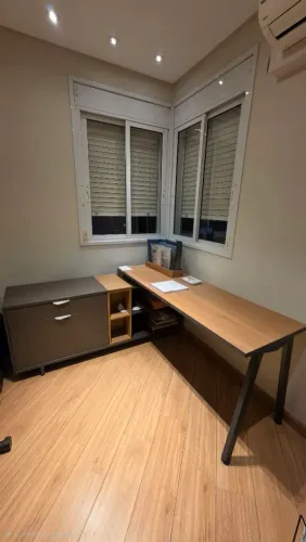 Mesa de Escritório com Balcão Tok&Stok 1,60m x 1,60m (Excelente Estado!)