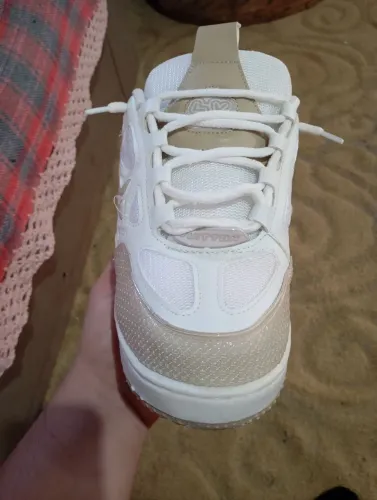Tênis louis vuitton, branco e bege skatista