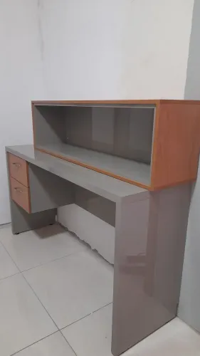 Aparador com nincho superior 